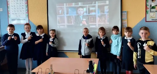 РАЗГОВОРЫ О ВАЖНОМ" Занятие в понедельник прошло на тему «ЕДИНСТВО НАРОДОВ РОССИИ».